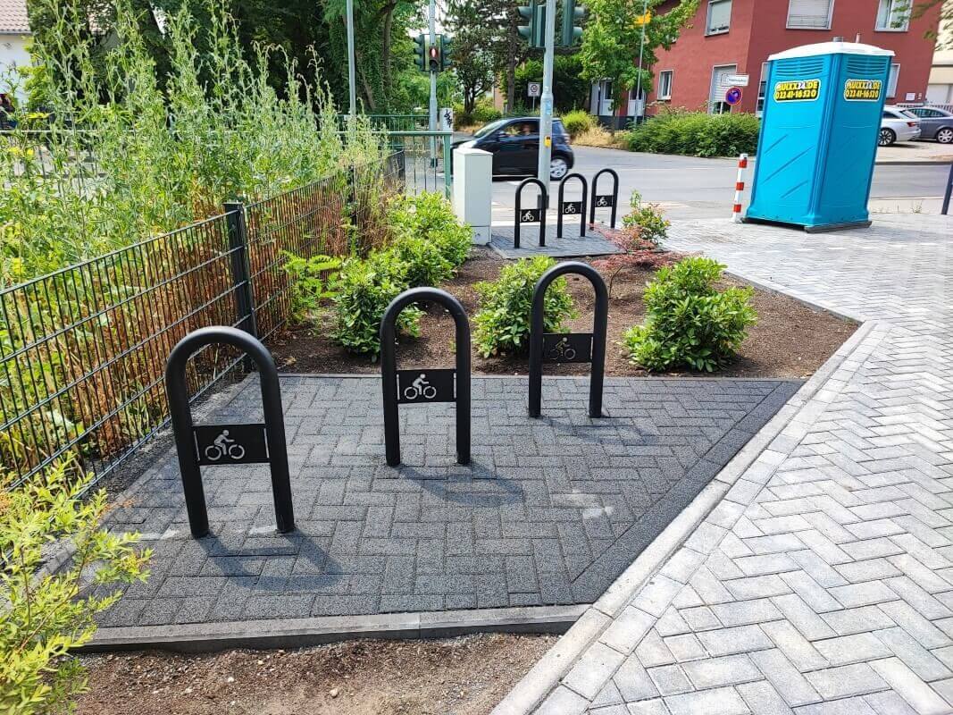 Bicicletas retro sobre adoquines