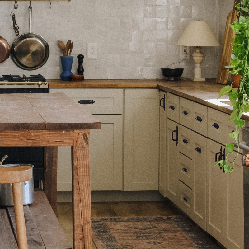 Auswahl an dekorativen Beschlägen